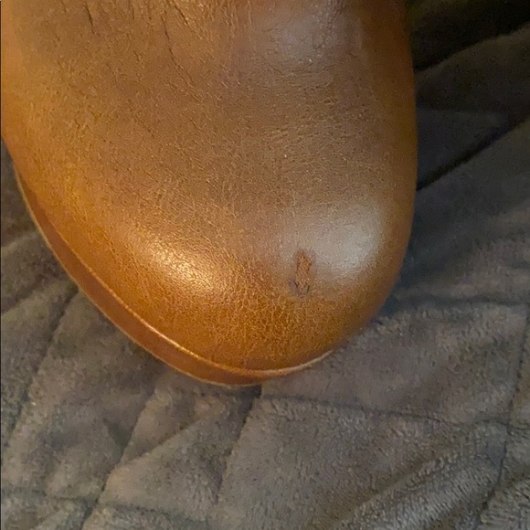 Tall boots - Picture 3 of 6